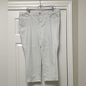 Talbots women’s Straight Crop white pants size 18W